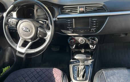 KIA Rio IV, 2018 год, 1 400 000 рублей, 10 фотография