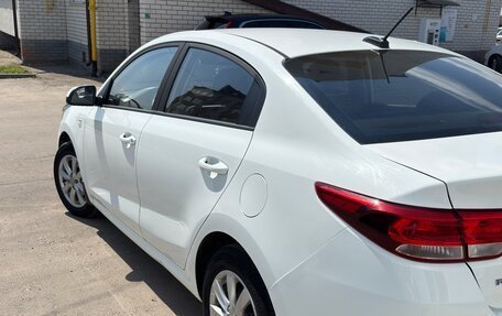 KIA Rio IV, 2018 год, 1 400 000 рублей, 13 фотография