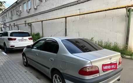 Toyota Avensis III рестайлинг, 2001 год, 565 000 рублей, 2 фотография