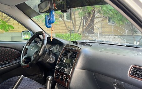 Toyota Avensis III рестайлинг, 2001 год, 565 000 рублей, 7 фотография