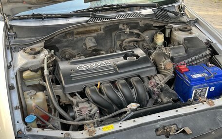 Toyota Avensis III рестайлинг, 2001 год, 565 000 рублей, 24 фотография