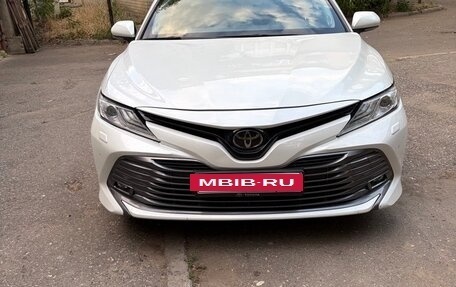Toyota Camry, 2020 год, 2 990 000 рублей, 2 фотография