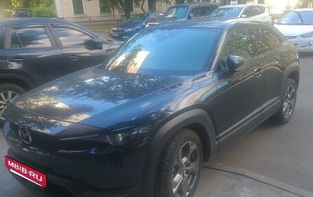 Mazda MX-30, 2020 год, 2 500 000 рублей, 4 фотография