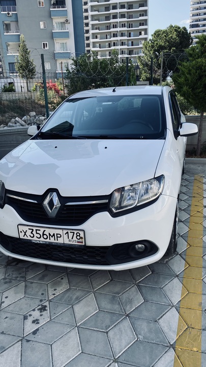 Renault Sandero II, 2017 год, 900 000 рублей, 4 фотография