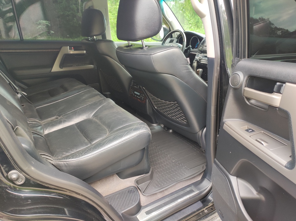 Toyota Land Cruiser 200, 2011 год, 3 800 000 рублей, 8 фотография