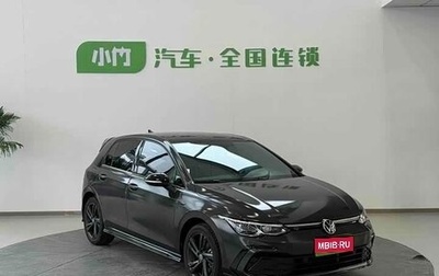 Volkswagen Golf VIII, 2023 год, 1 900 000 рублей, 1 фотография