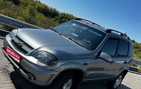 Chevrolet Niva I рестайлинг, 2010 год, 550 000 рублей, 1 фотография