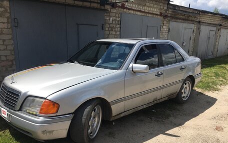 Mercedes-Benz C-Класс, 1994 год, 230 000 рублей, 1 фотография