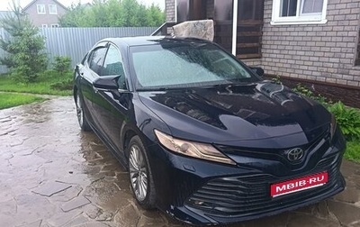 Toyota Camry, 2018 год, 2 300 000 рублей, 1 фотография