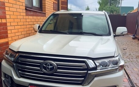 Toyota Land Cruiser 200, 2021 год, 8 100 000 рублей, 1 фотография