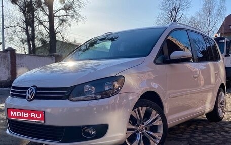 Volkswagen Touran III, 2012 год, 890 000 рублей, 1 фотография