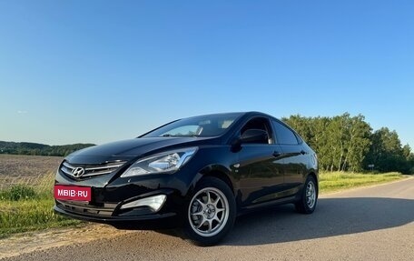 Hyundai Solaris II рестайлинг, 2015 год, 1 000 000 рублей, 1 фотография