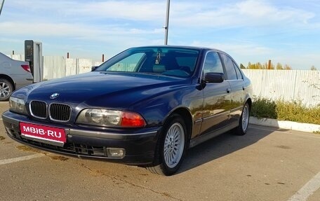 BMW 5 серия, 2000 год, 600 000 рублей, 1 фотография