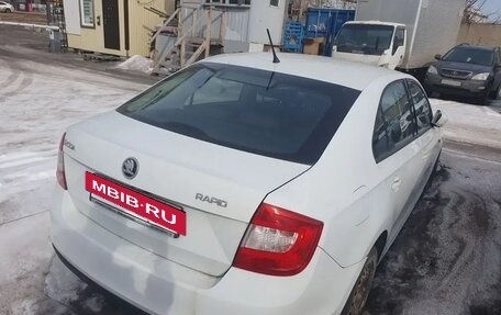 Skoda Rapid I, 2015 год, 550 000 рублей, 5 фотография