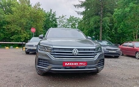 Volkswagen Touareg III, 2019 год, 5 400 000 рублей, 2 фотография