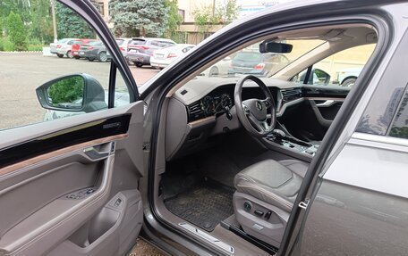 Volkswagen Touareg III, 2019 год, 5 400 000 рублей, 9 фотография