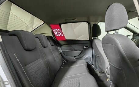 Renault Logan II, 2017 год, 599 000 рублей, 16 фотография