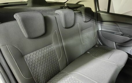 Renault Logan II, 2017 год, 599 000 рублей, 17 фотография