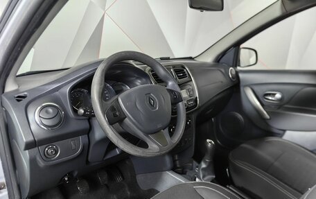 Renault Logan II, 2017 год, 599 000 рублей, 19 фотография