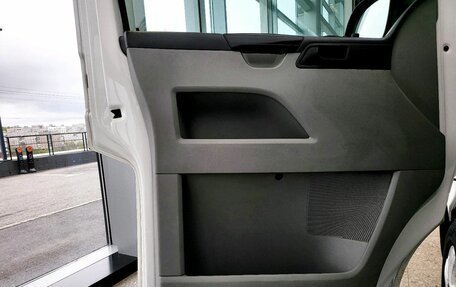 Volkswagen Caravelle T5, 2014 год, 1 552 000 рублей, 17 фотография