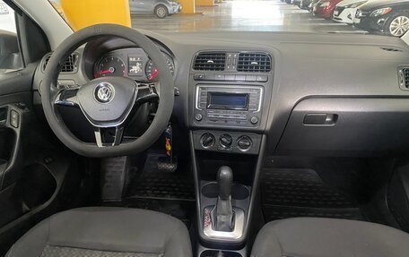 Volkswagen Polo VI (EU Market), 2016 год, 1 100 000 рублей, 9 фотография
