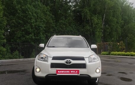 Toyota RAV4, 2011 год, 1 650 000 рублей, 2 фотография