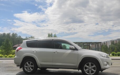 Toyota RAV4, 2011 год, 1 650 000 рублей, 4 фотография