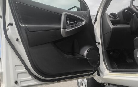 Toyota RAV4, 2011 год, 1 650 000 рублей, 12 фотография