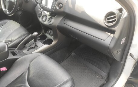 Toyota RAV4, 2011 год, 1 650 000 рублей, 22 фотография