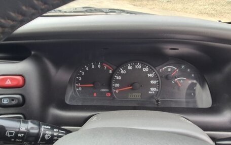 Suzuki Escudo III, 2001 год, 835 000 рублей, 3 фотография