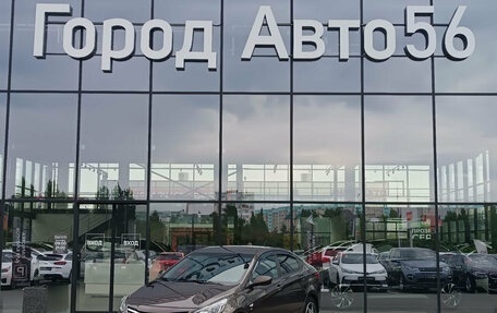 Hyundai Solaris II рестайлинг, 2015 год, 1 060 000 рублей, 1 фотография