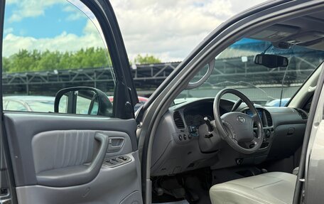 Toyota Sequoia II рестайлинг, 2004 год, 1 150 000 рублей, 9 фотография