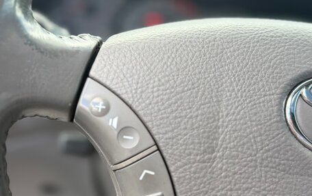 Toyota Sequoia II рестайлинг, 2004 год, 1 150 000 рублей, 15 фотография