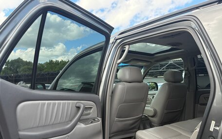Toyota Sequoia II рестайлинг, 2004 год, 1 150 000 рублей, 18 фотография