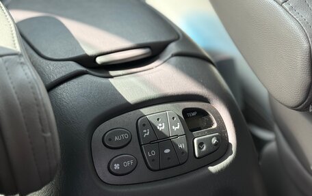 Toyota Sequoia II рестайлинг, 2004 год, 1 150 000 рублей, 22 фотография