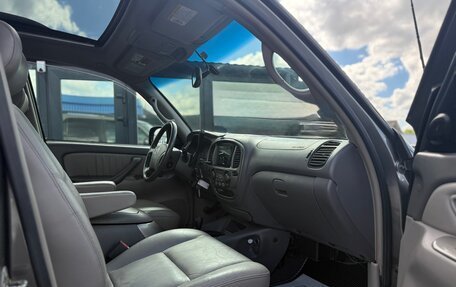 Toyota Sequoia II рестайлинг, 2004 год, 1 150 000 рублей, 27 фотография