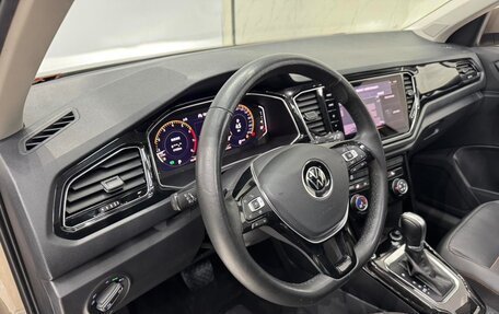 Volkswagen T-Roc I, 2023 год, 1 660 000 рублей, 9 фотография