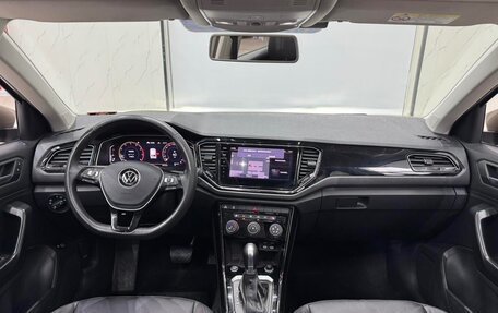 Volkswagen T-Roc I, 2023 год, 1 660 000 рублей, 13 фотография