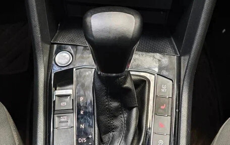 Volkswagen Tiguan II, 2022 год, 2 060 000 рублей, 13 фотография