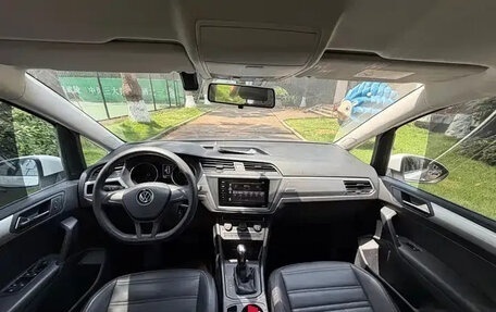 Volkswagen Touran III, 2022 год, 1 280 010 рублей, 11 фотография