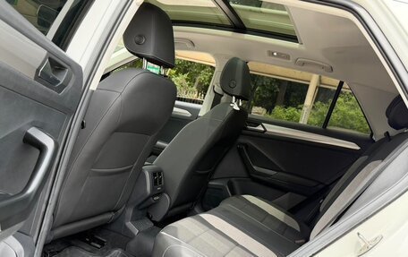 Volkswagen T-Roc I, 2022 год, 1 629 000 рублей, 6 фотография