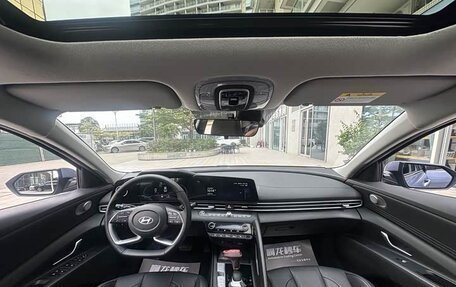 Hyundai Elantra, 2023 год, 1 220 000 рублей, 8 фотография
