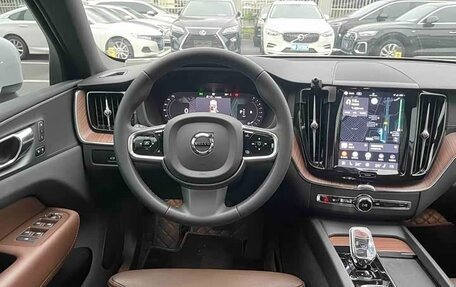 Volvo XC60 II, 2024 год, 4 300 000 рублей, 8 фотография