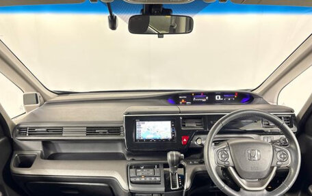 Honda Stepwgn IV, 2021 год, 1 790 000 рублей, 7 фотография