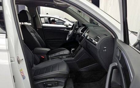 Volkswagen Tiguan II, 2024 год, 3 200 000 рублей, 17 фотография