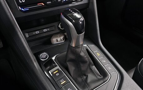 Volkswagen Tiguan II, 2024 год, 3 200 000 рублей, 27 фотография