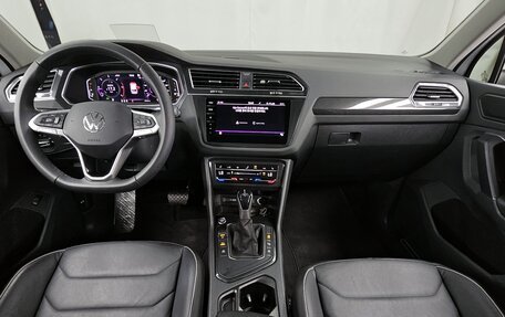 Volkswagen Tiguan II, 2024 год, 3 200 000 рублей, 28 фотография