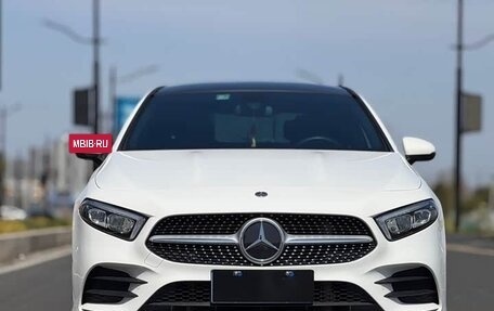 Mercedes-Benz A-Класс, 2022 год, 1 400 000 рублей, 2 фотография