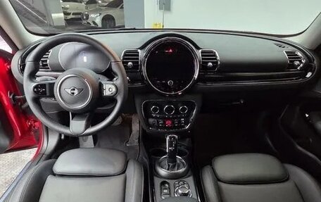 MINI Clubman, 2023 год, 1 960 000 рублей, 6 фотография