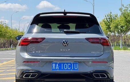 Volkswagen Golf VIII, 2022 год, 1 870 000 рублей, 3 фотография